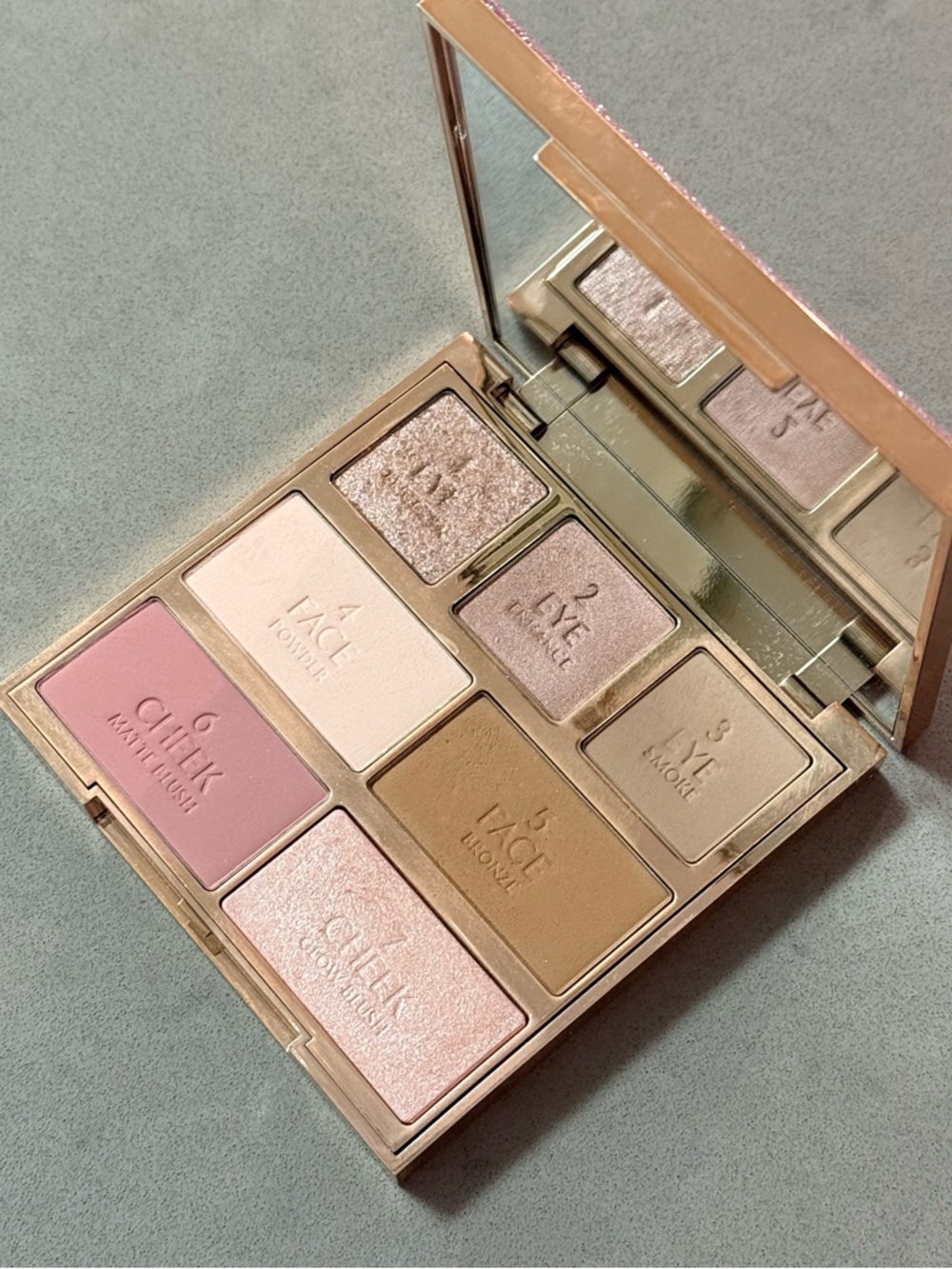 Charlotte Tilbury HOLLYWOOD INSTANT LOOK IN A PALETTE - PRETTY, GLOWING BEAUTY